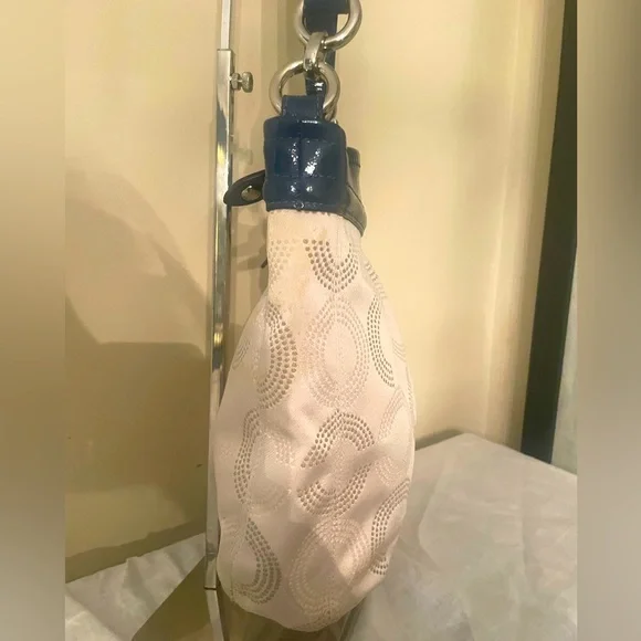 Coach Shoulder Bag, Optics “Dot” Design, blue trim - Picture 4 of 9